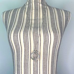 Silver fashion necklace